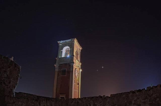 Σύνοδος Δία - Αφροδίτης, Παλαιό Φρούριο Κέρκυρας, 2012 (φωτό: Βασίλης Μεταλληνός).